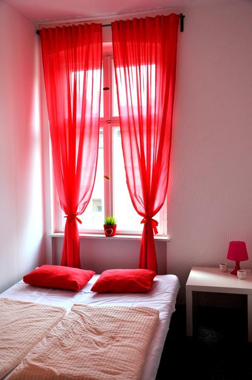 Hostel Awangarda Πόζναν Δωμάτιο φωτογραφία